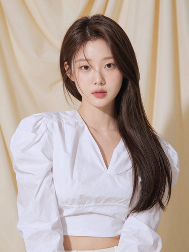 p01 studio white s18 00001 .png