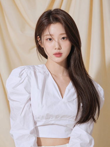 p01 studio white s16 00001 .png