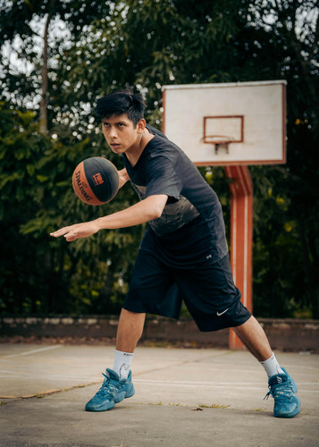 menggiring bola di tempat.jpg