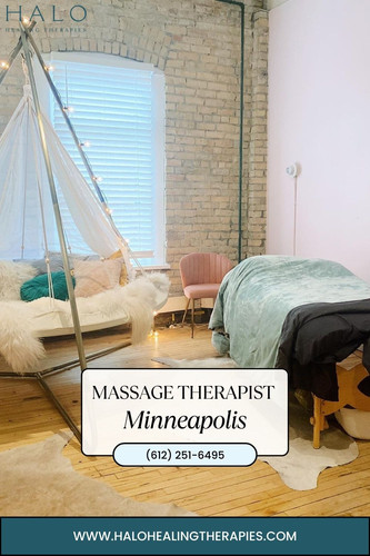 massage therapist Minneapolis (1).jpg