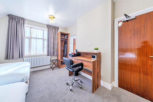 Hotel In Maidenhead – UNO Thames Hotel.jpg