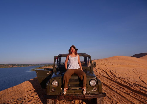 Dubai Evening Safari Tour with Private Car for a Luxury Desert Experience.jpg
