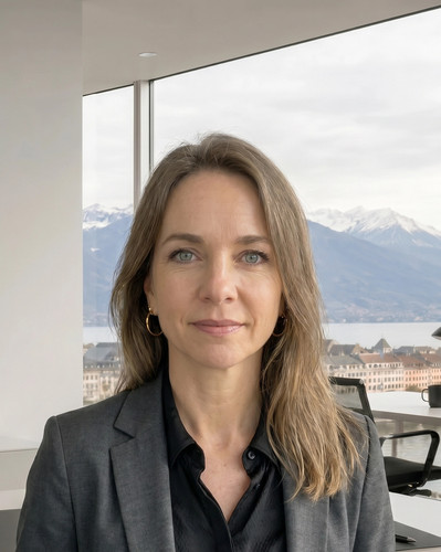 petra upper body portrait.jpg