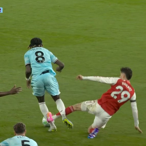 havertz red card burnley.jpg
