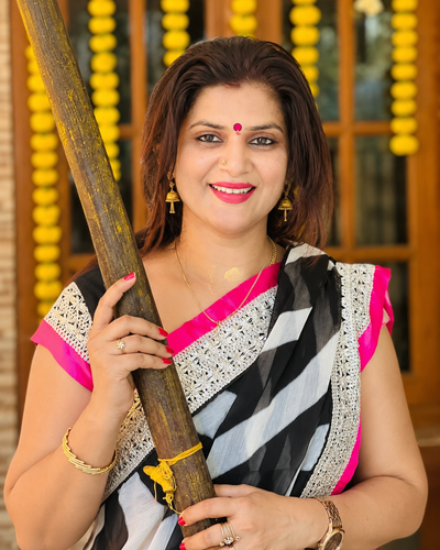 Tamil serial actress and cute actress hot saree (4).png