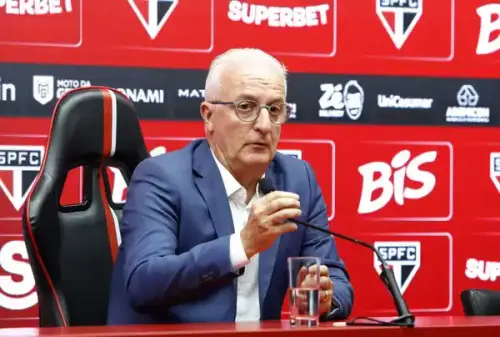 Dorival não prioriza reforços e deve focar em jogadores das categorias de base