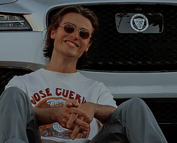 Miles ficha grande.png