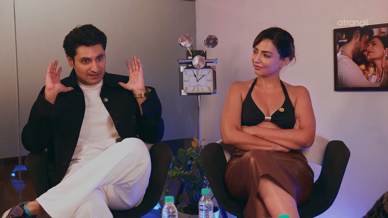 Atrangii Talks S01E01(Navina Gautam) 005 Lustest HD Baby