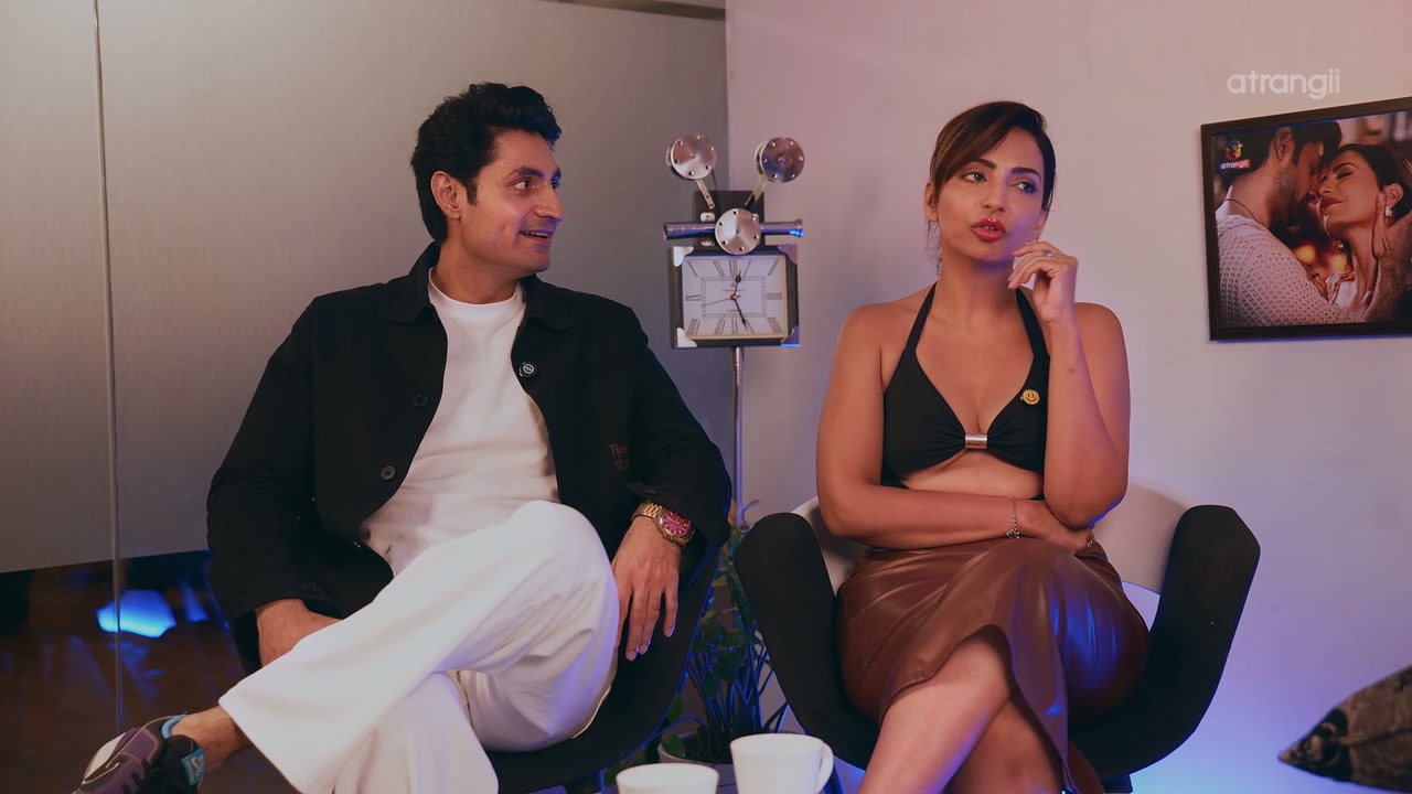 Atrangii Talks S01E01(Navina Gautam) 026 Lustest HD Baby