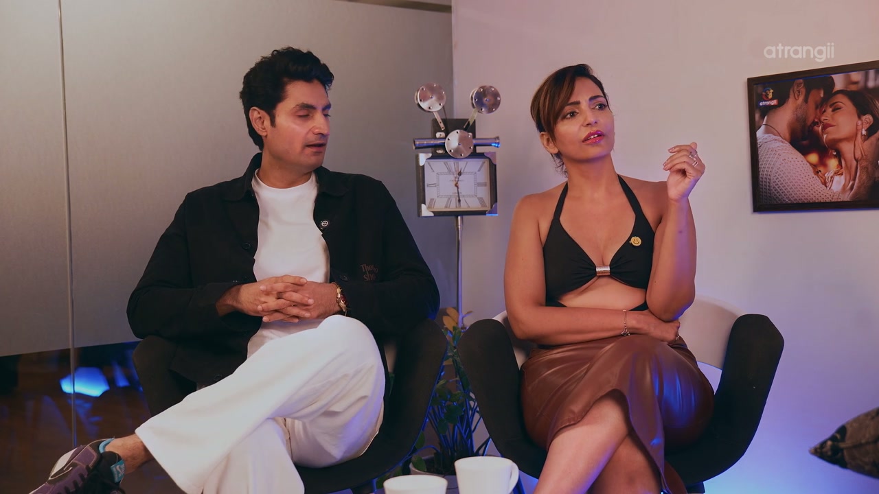 Atrangii Talks S01E01(Navina Gautam) 027 Lustest HD Baby