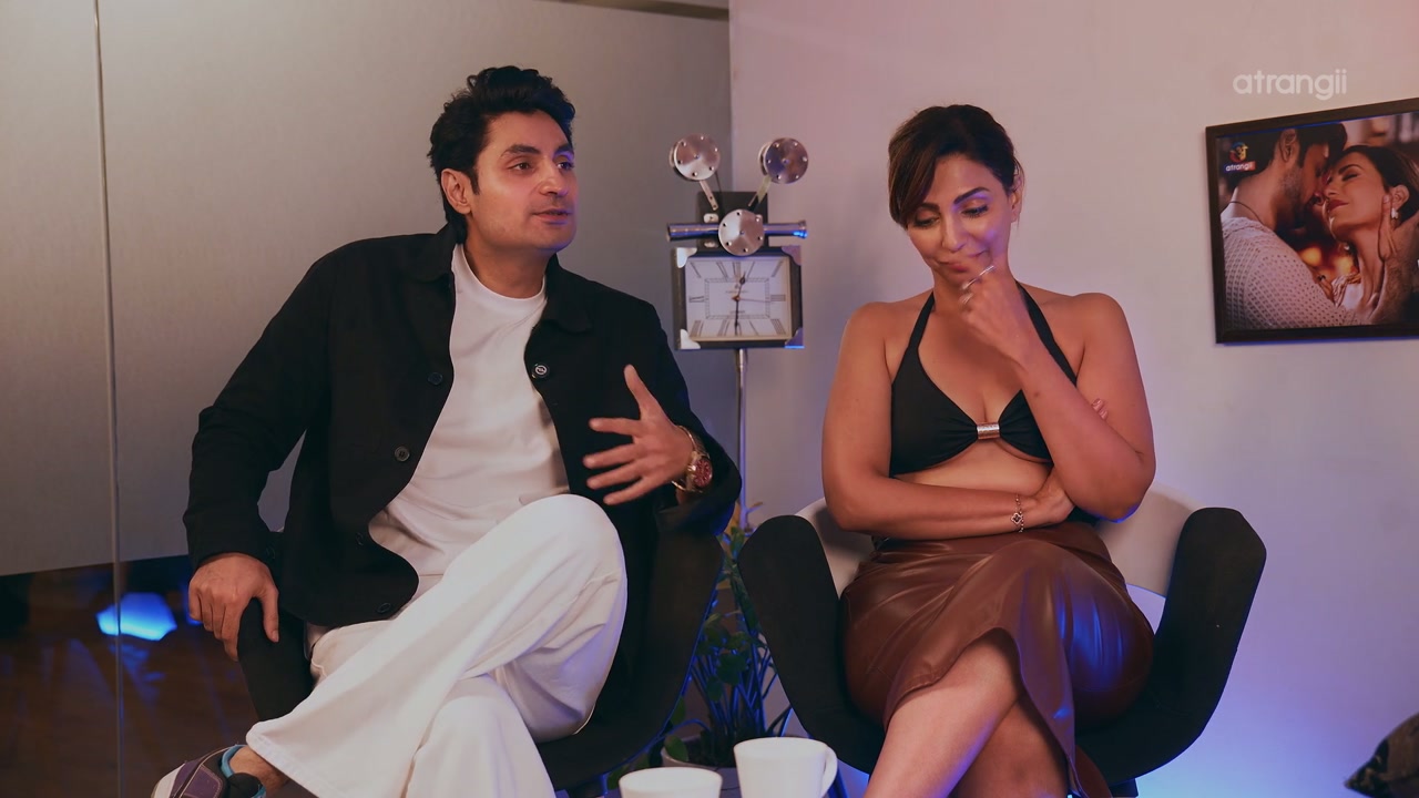 Atrangii Talks S01E01(Navina Gautam) 028 Lustest HD Baby
