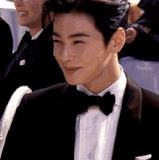 lee dongmin cha eunwoo.gif
