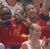 hermano lamine 2.gif