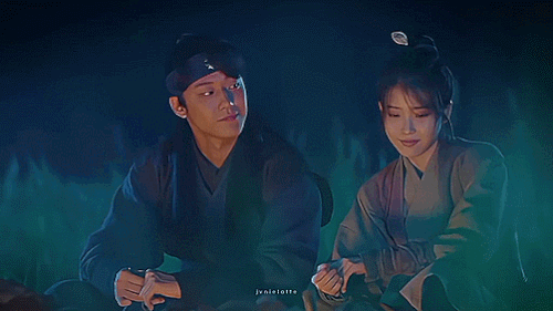 del luna 01.gif
