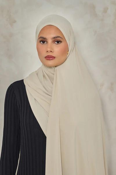 GreigeBambooJerseyHijab4010.webp