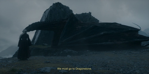 House.of.the.Dragon.S03E01.Salt.and.Sea.Fire.and.Blood.2160p.HMAX.WEB DL.CZ SK EN.DD+5.1.Atmos.DV.HD.jpg