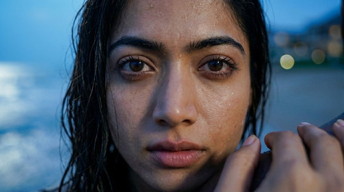make a extreme cinematic close 202605291918.jpg