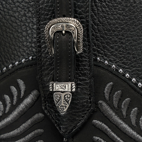 3F82RS NEGRO res nubuck MO detalle.jpg
