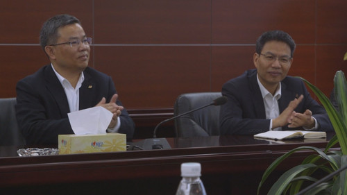 美国工厂.American.Factory.2019.1080p.NF.WEB DL.H264.DDP5.1 PTerWEB.mkv 20260528 145419.789.jpg