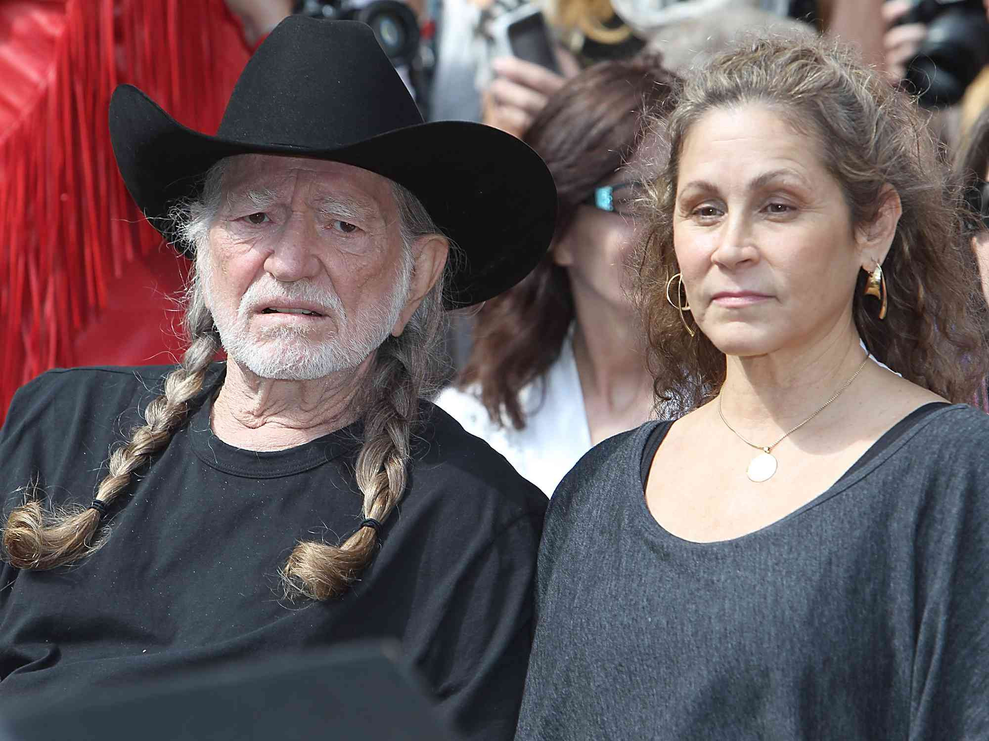 willie nelson annie dangelo 6 8287bb99033a4359a96c3d9ddb95cecf