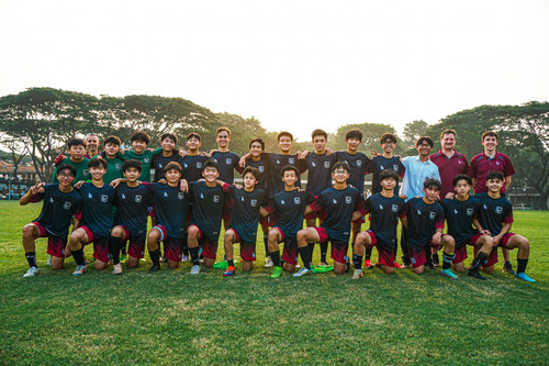 Varsity soccer boys teampic 2.jpg