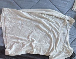 39 uniqlo tank white.jpg