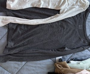 40 uniqlo tank grey.jpg