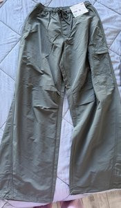 41 uniqlo cargo pants olive.jpg