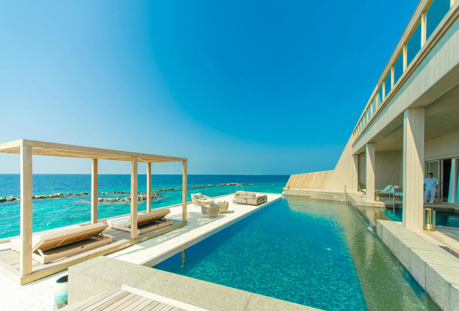 Apartments & Villas