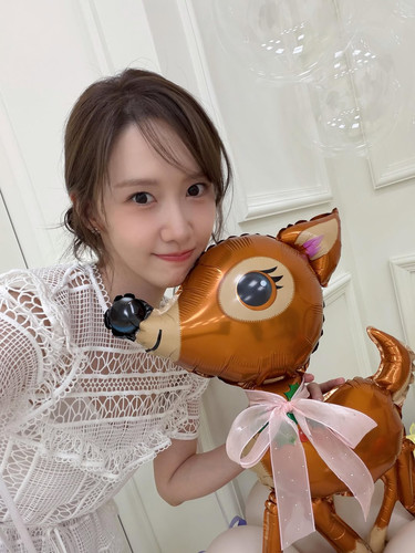 yoona lim 266a949035ec4984a277040a373de589.jpg