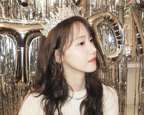 yoona lim 5abae8ef6c9042c29aaf77ca8b16935c.jpg