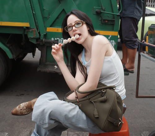 janistarr b778033d4c7d48618a34fb1fa3958d90(1).jpg