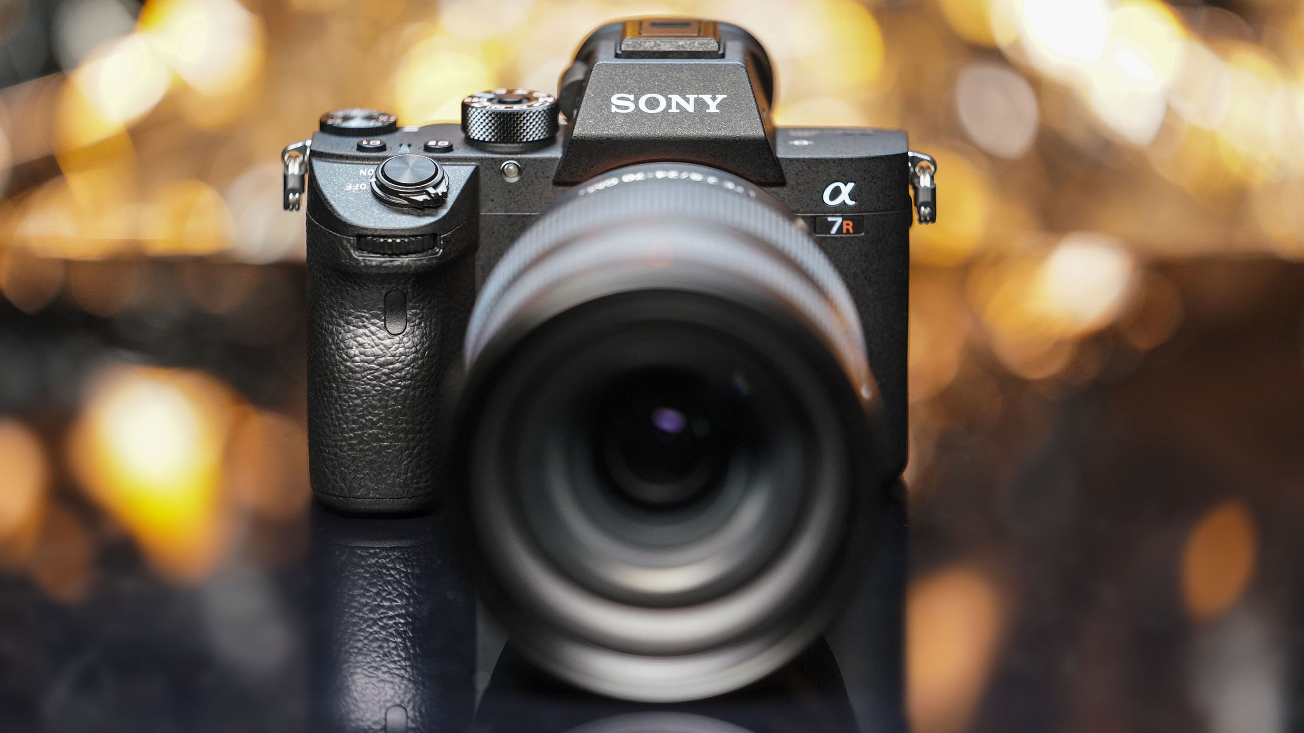 Ống Kính Tốt Nhất cho Sony A7R V, A7R IV, A7R III: Giải Quyết Độ