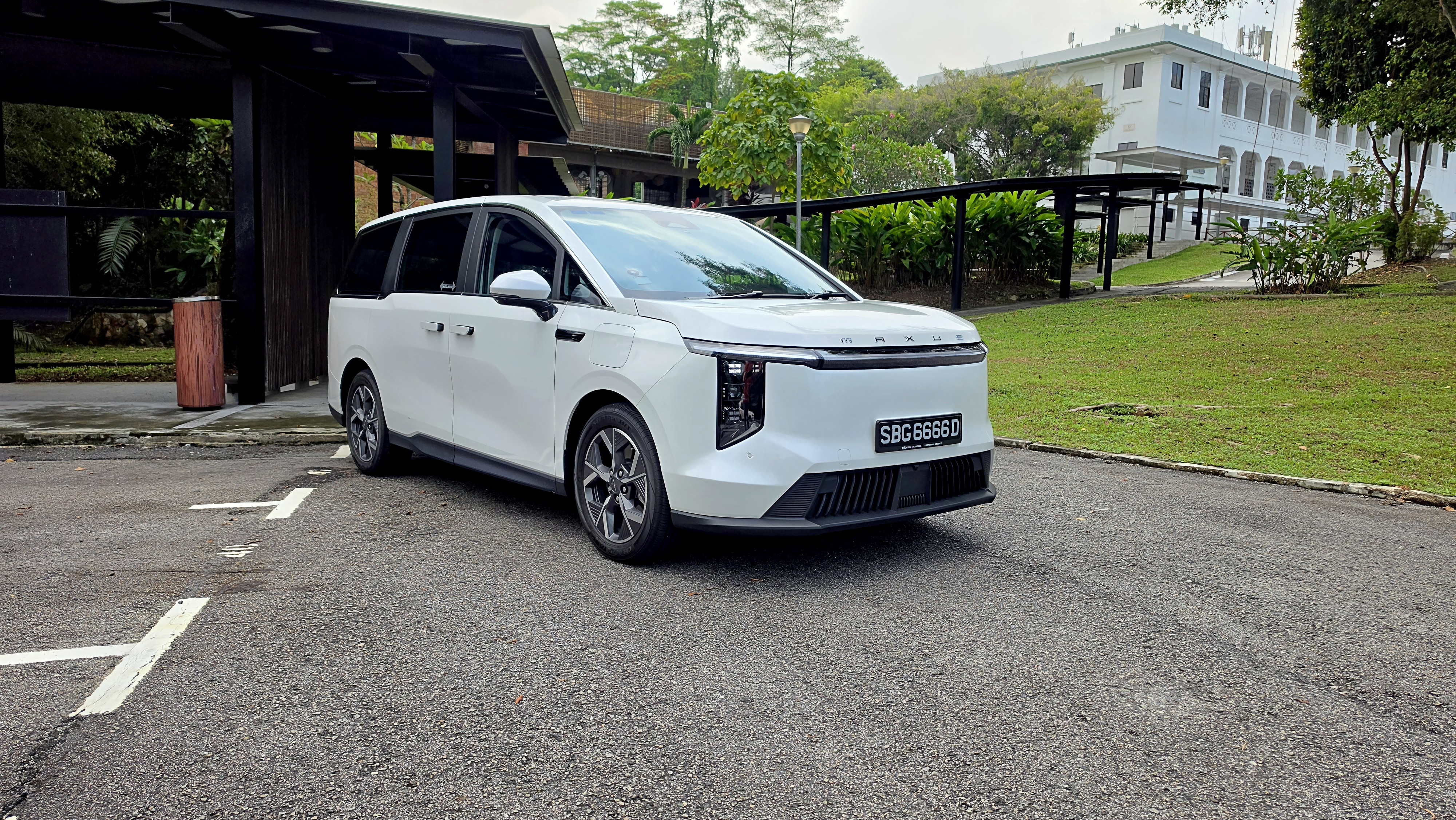 Maxus MIFA 7 Elite