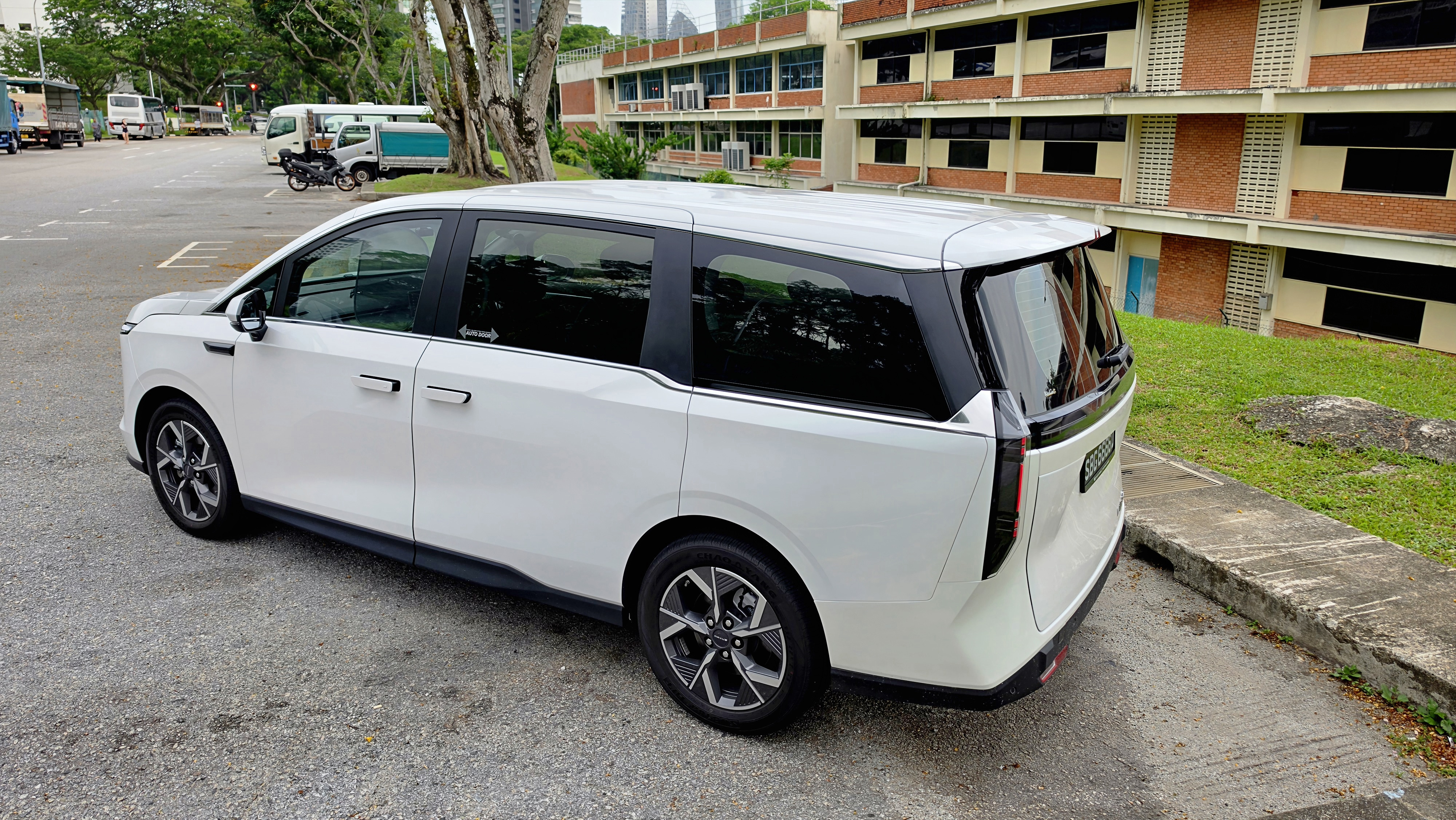 Maxus MIFA 7 Elite on the road