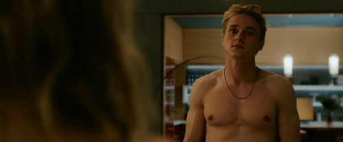 The.Voyeurs.2021.1080p.WEBRip.AAC5.1.x265.mkv snapshot 01.21.09.240.jpg