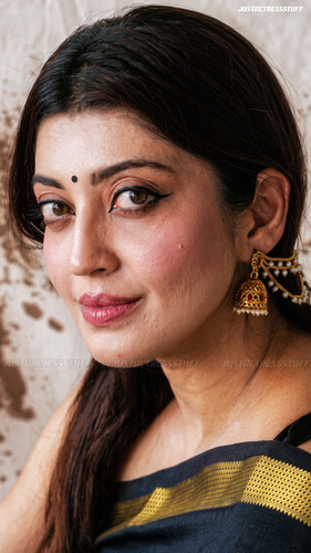 pranitha 56734212.jpg