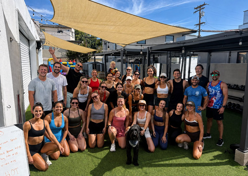 Outdoor Fitness Community Group Photo.jpg