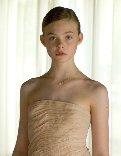 Elle shoulders.jpg