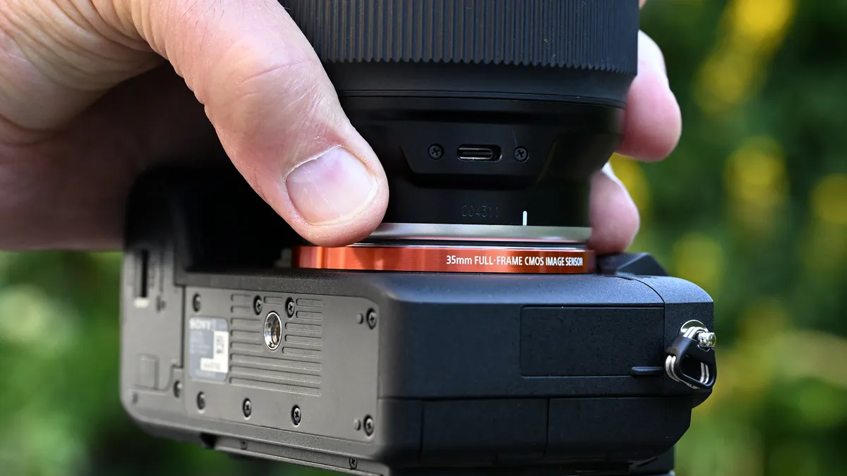 Tamron 35-100mm f/2.8 Di III VXD product image