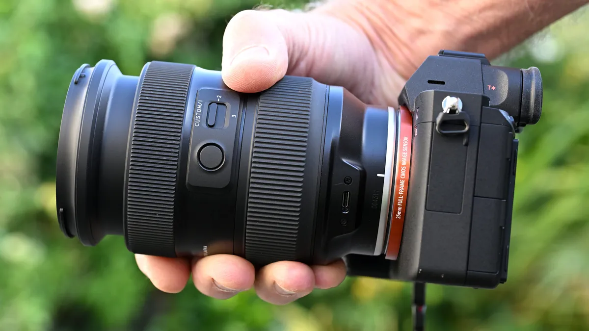 Tamron 35-100mm f/2.8 Di III VXD product image