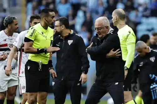 Súmula do Árbitro Registra Protesto de Rafinha Após Derrota do São Paulo para o Grêmio