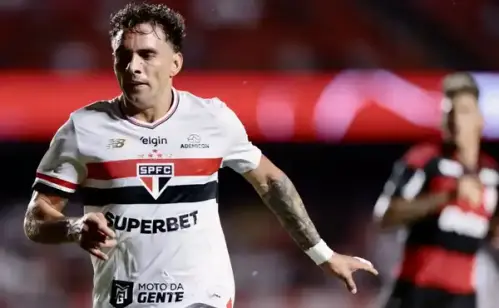 DE SAÍDA! Racing inicia negociações com o São Paulo para a contratação de lateral