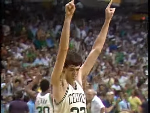 Stanley Hudson 1984 NBA FINALS GAME 7 LAL @ BOS [kMNCAimgEsI 640x480 1h56m54s].png