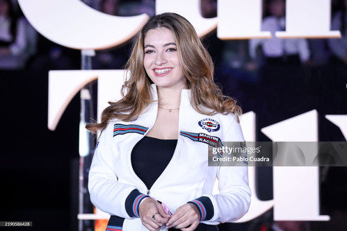 MADRID, SPAIN - DECEMBER 18: Carlota Boza attends the "Culpa Tuya" premiere at Palacio de Vista Aleg.jpg