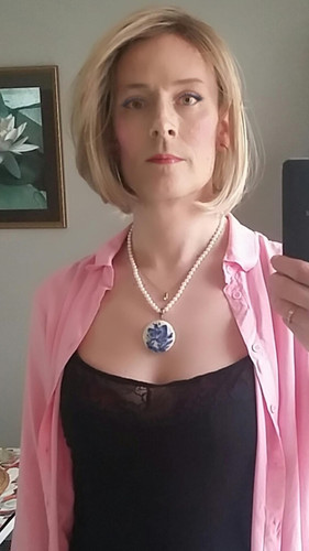 pink top.jpg
