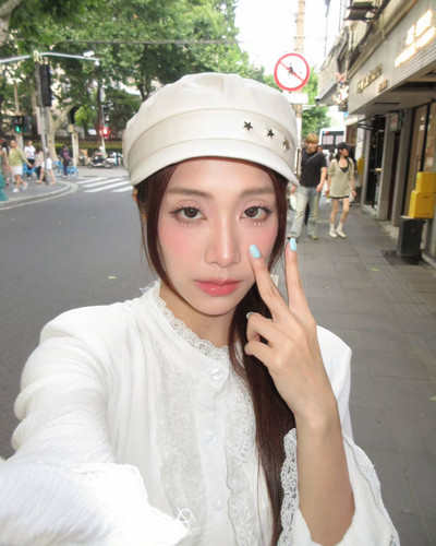 00a3a0ed23a09eff42fa8d687e94844d.jpg
