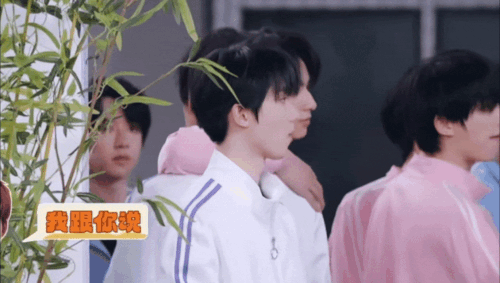 1000104243.gif