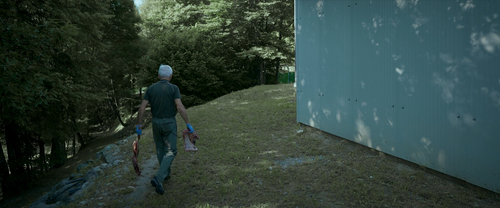Lupi.Nostri.In.a.Landscape.of.Fear.and.Love.2025.1080p.AMZN.WEB DL.DDP2.0.H.264 ERBiUM.0:40:57.optim.png