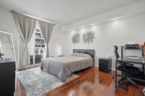 03 bedrooms bathrooms.gif